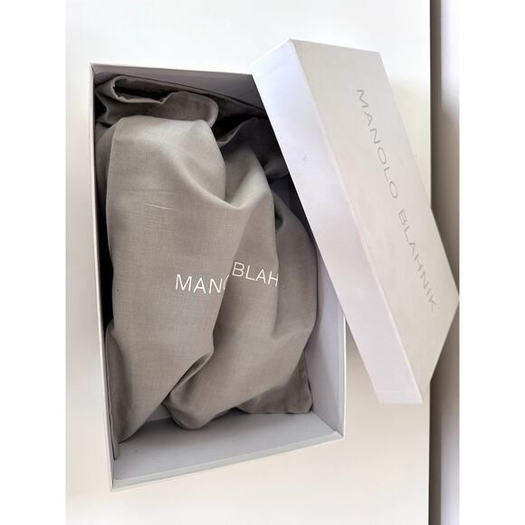 $1245 Manolo Blahnik Hangisi Jacquard White Black Red Toe Pump Sz 37 - Picture 7 of 8